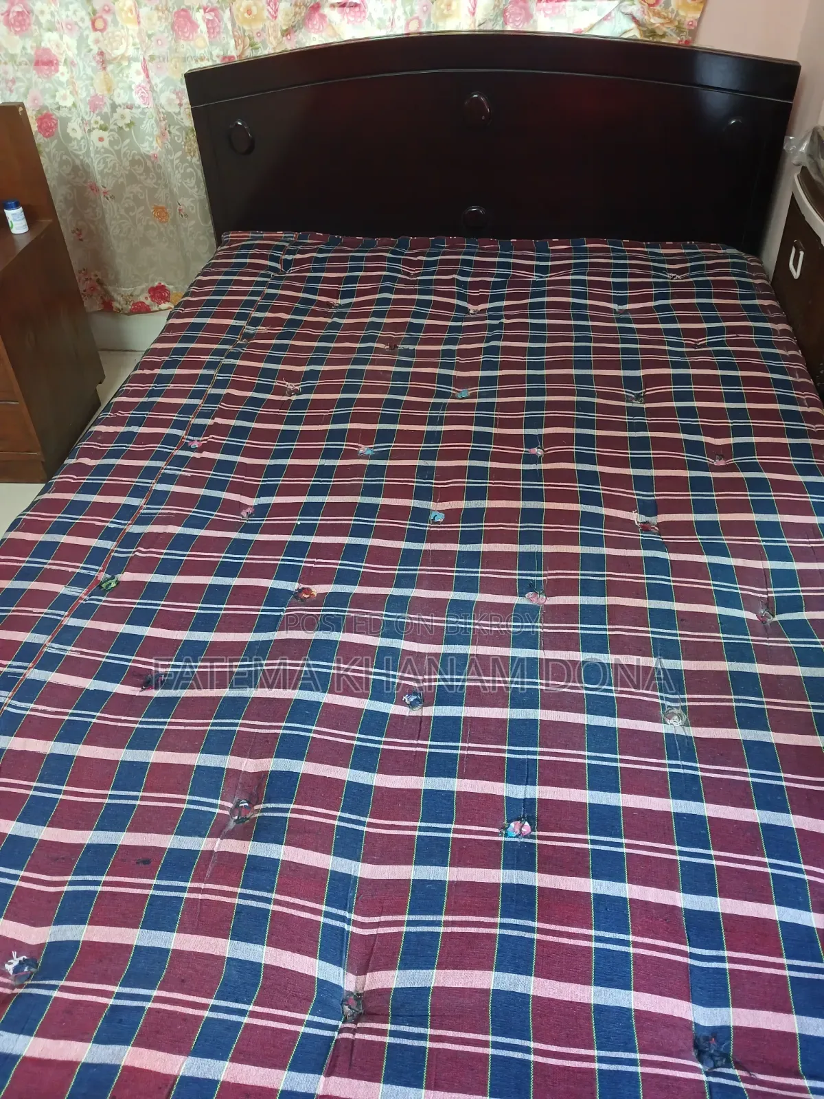সেমি বক্স বেড