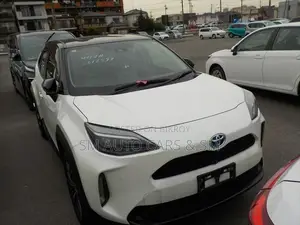 Toyota Yaris Cross 1.5 Hybrid FWD 2021 Pearl