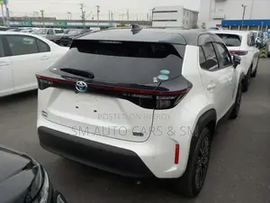 Toyota Yaris Cross 1.5 Hybrid FWD 2021 Pearl