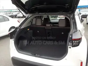 Toyota Yaris Cross 1.5 Hybrid FWD 2021 Pearl