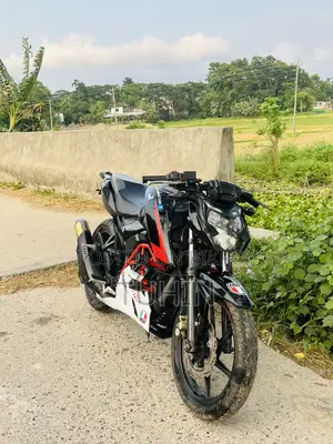 TVS Apache 160 4V 2025 Black