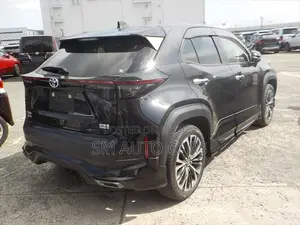 Toyota Yaris Cross 1.5 Hybrid FWD 2022 Black