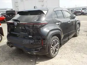 Toyota Yaris Cross 1.5 Hybrid FWD 2022 Black