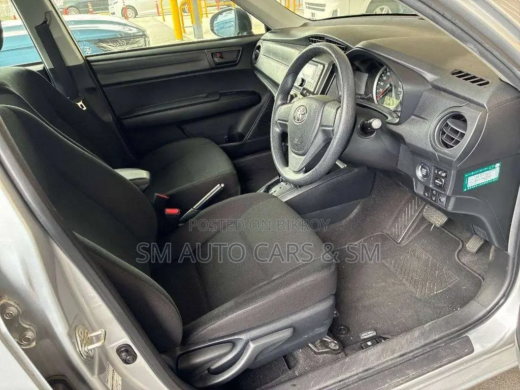Toyota Axio 2021 Silver