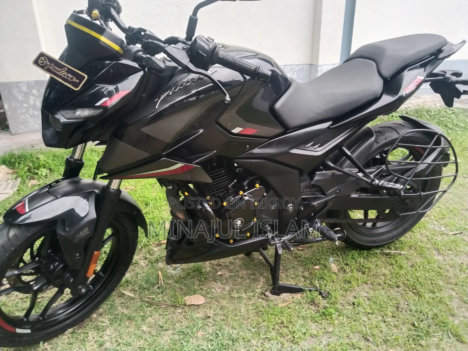 New Bajaj Pulsar 250 2024 Black