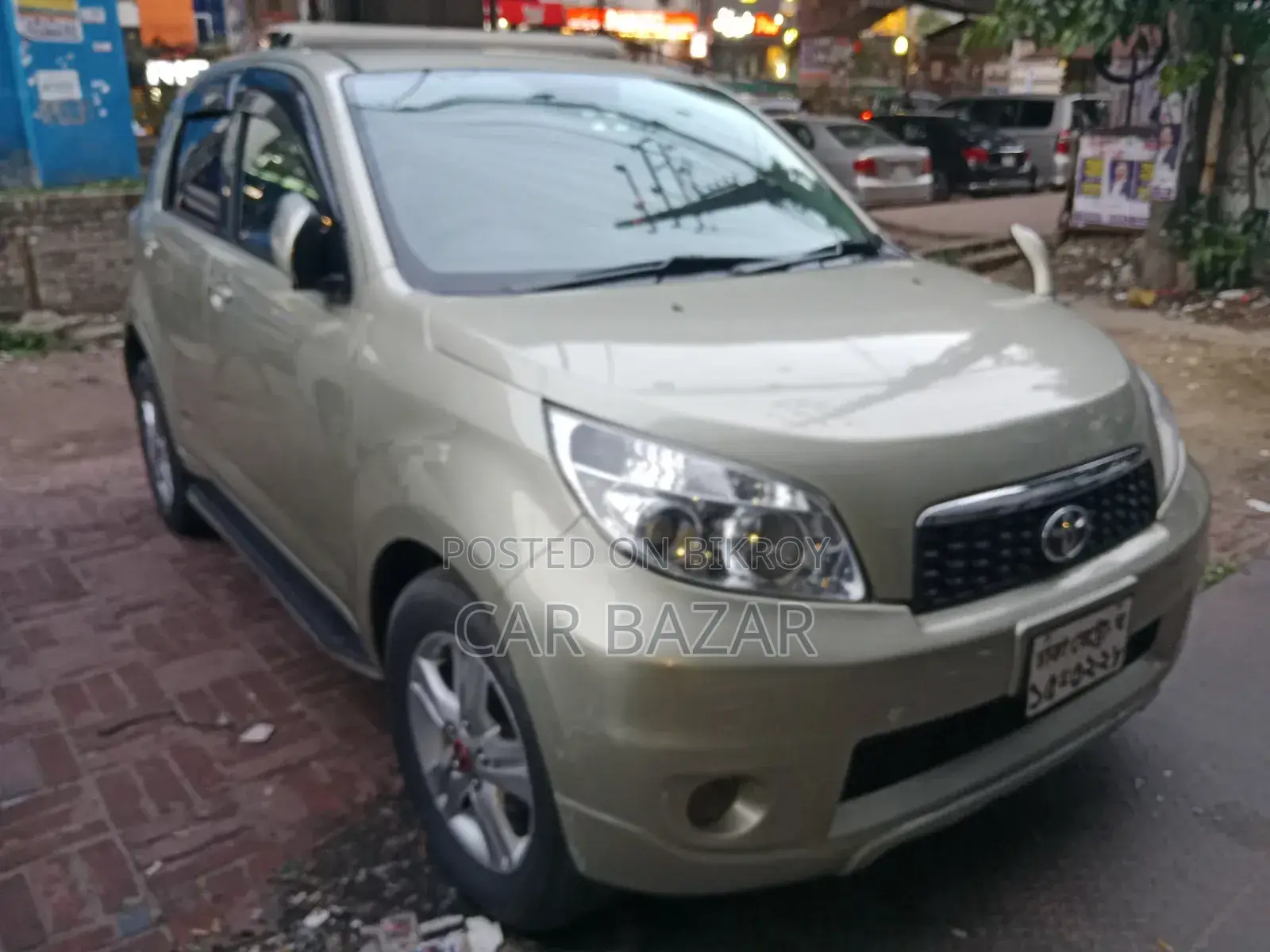 Toyota Rush 1.5 All-Wheel Drive 2011 Gold