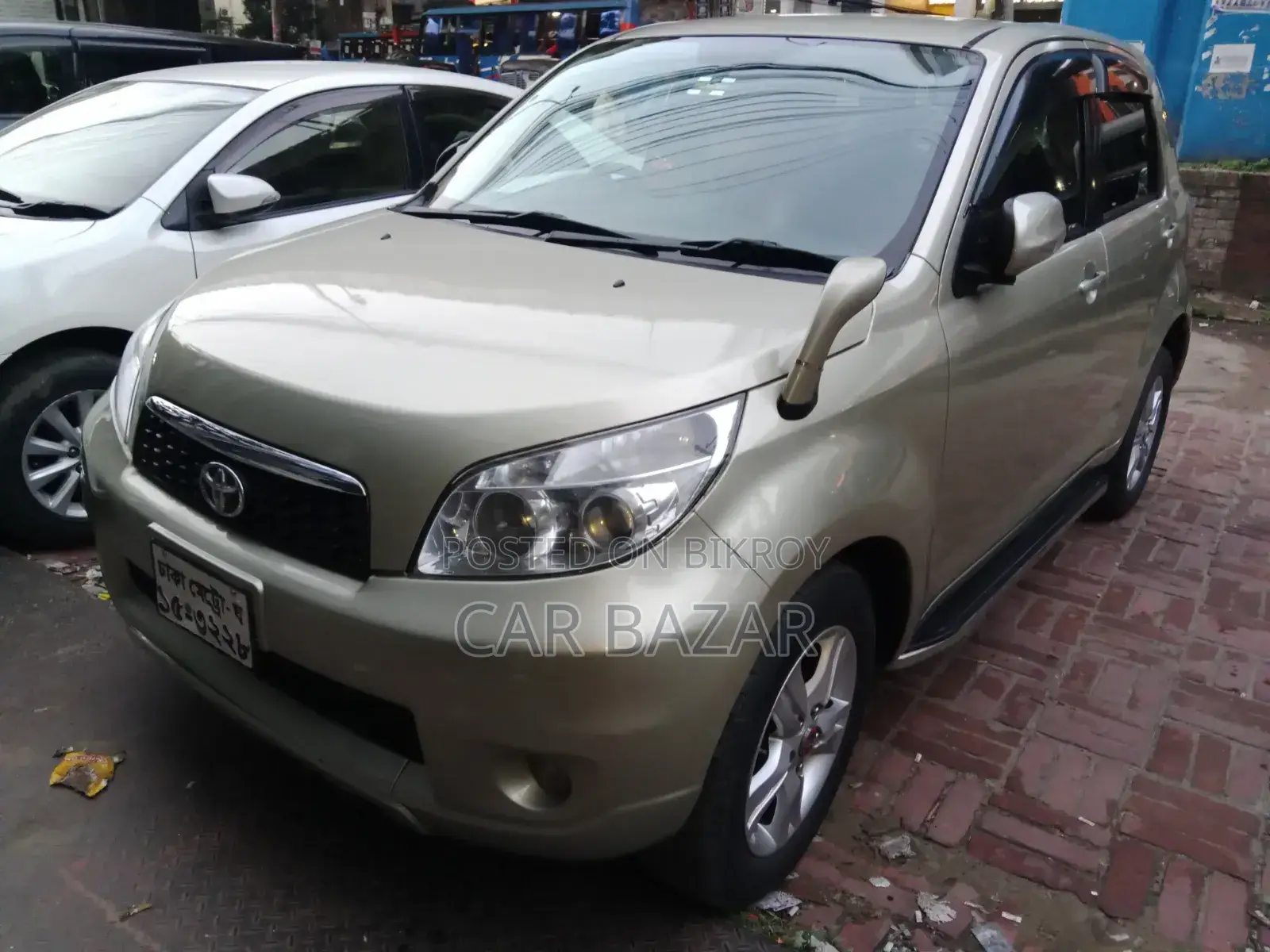 Toyota Rush 1.5 All-Wheel Drive 2011 Gold