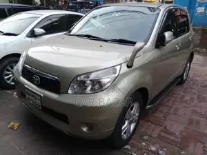 Toyota Rush 1.5 All-Wheel Drive 2011 Gold