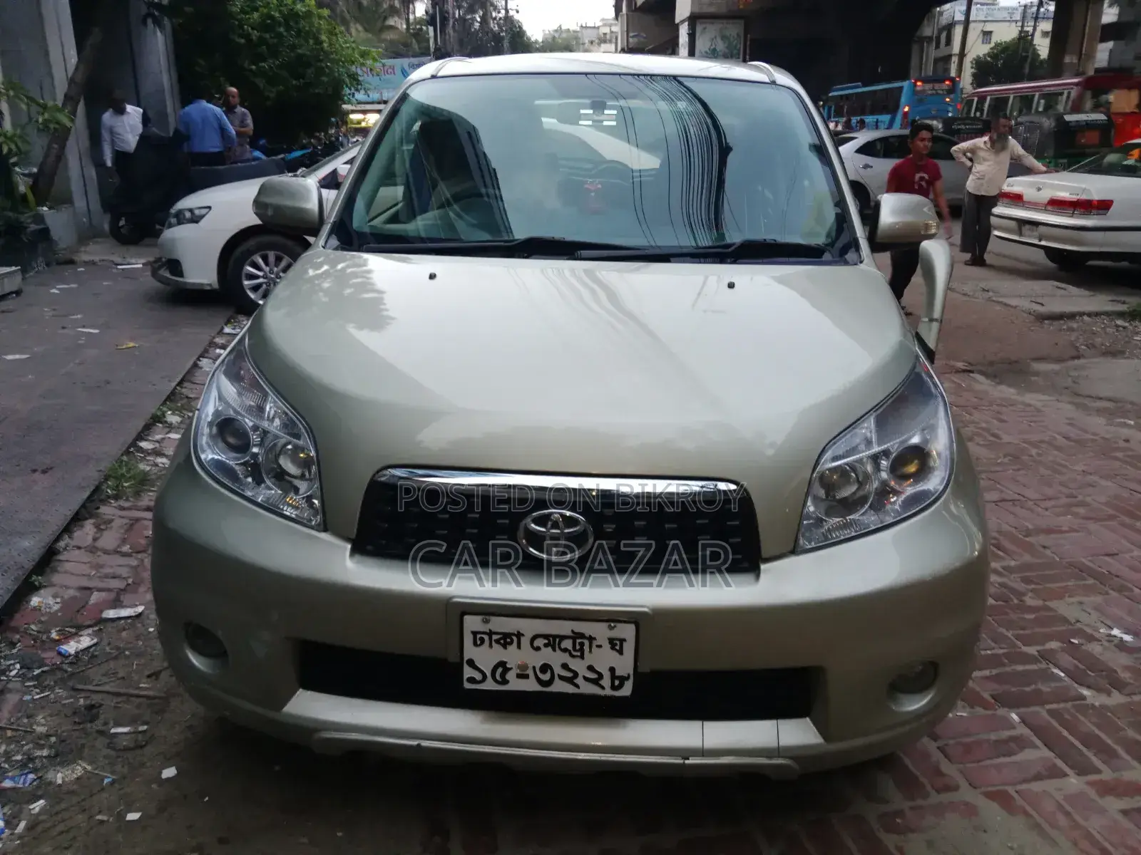 Toyota Rush 1.5 All-Wheel Drive 2011 Gold