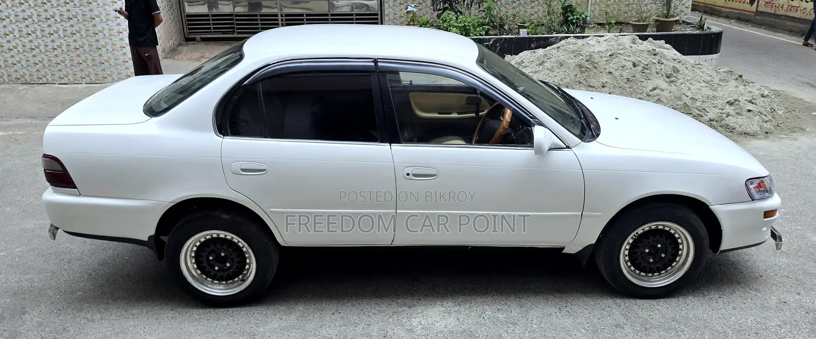 Toyota Corolla 1994 White