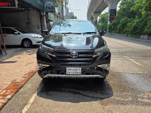 Toyota Rush 1.5 AWD 2018 Black