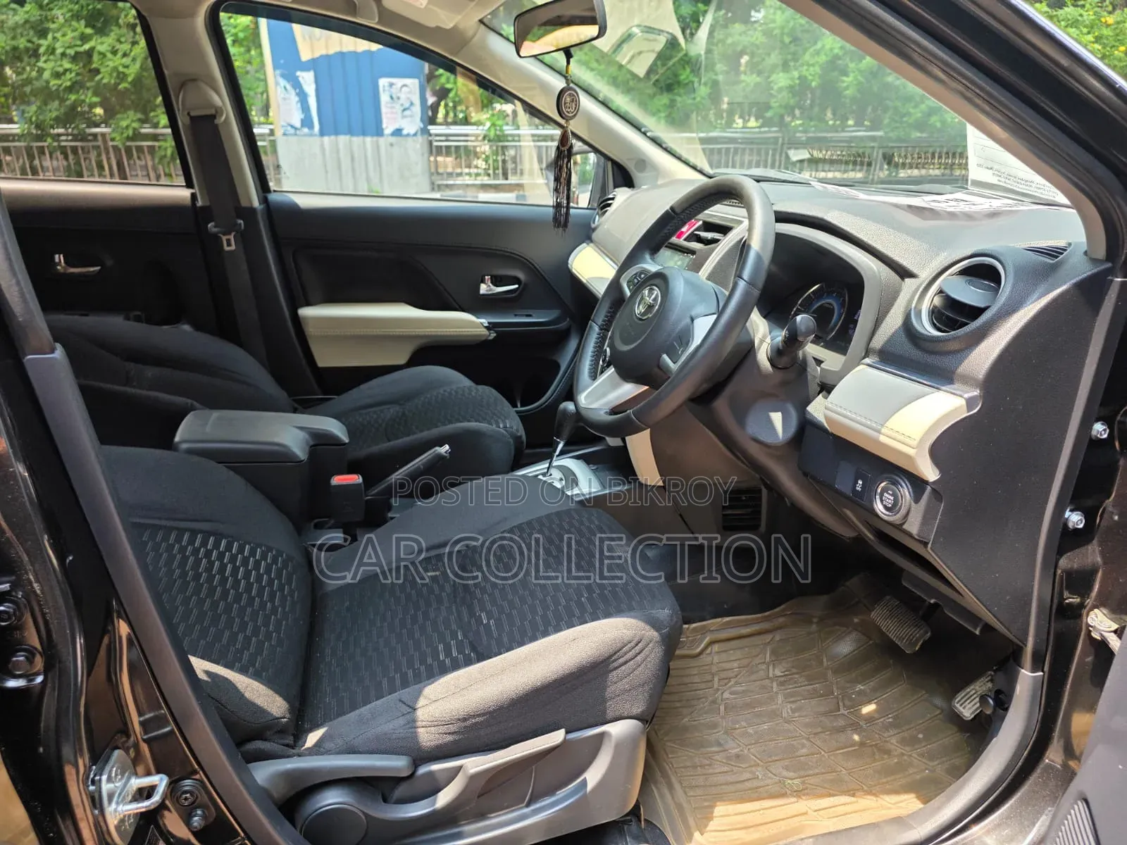 Toyota Rush 1.5 AWD 2018 Black