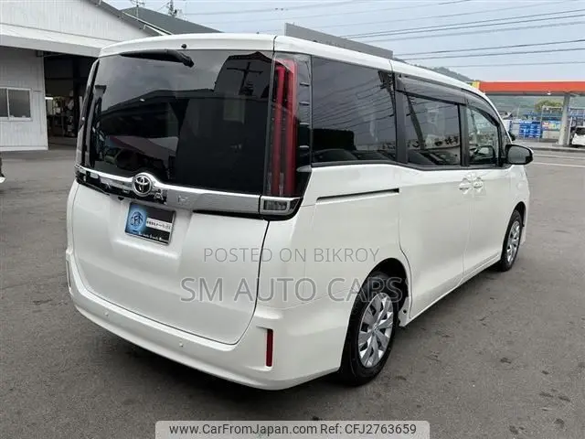Toyota Noah 2021 Pearl