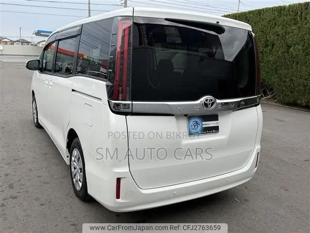 Toyota Noah 2021 Pearl