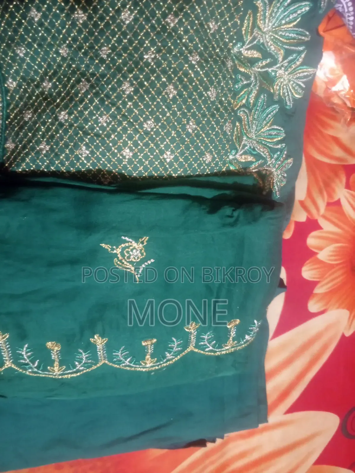 থ্রিপিস ও কাপড়