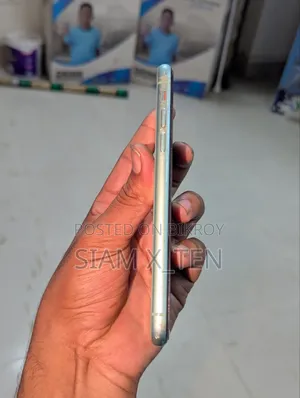 Apple iPhone 11 64 GB