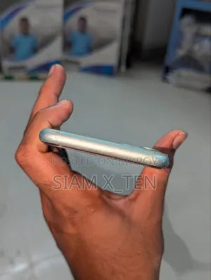 Apple iPhone 11 64 GB