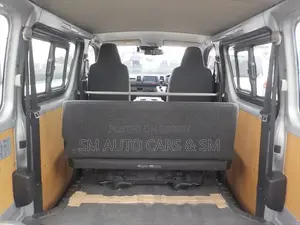 Toyota HiAce 2021 Silver