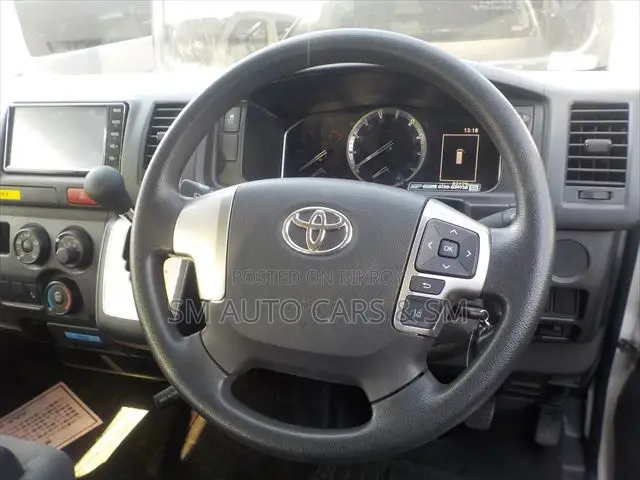 Toyota HiAce 2020 White