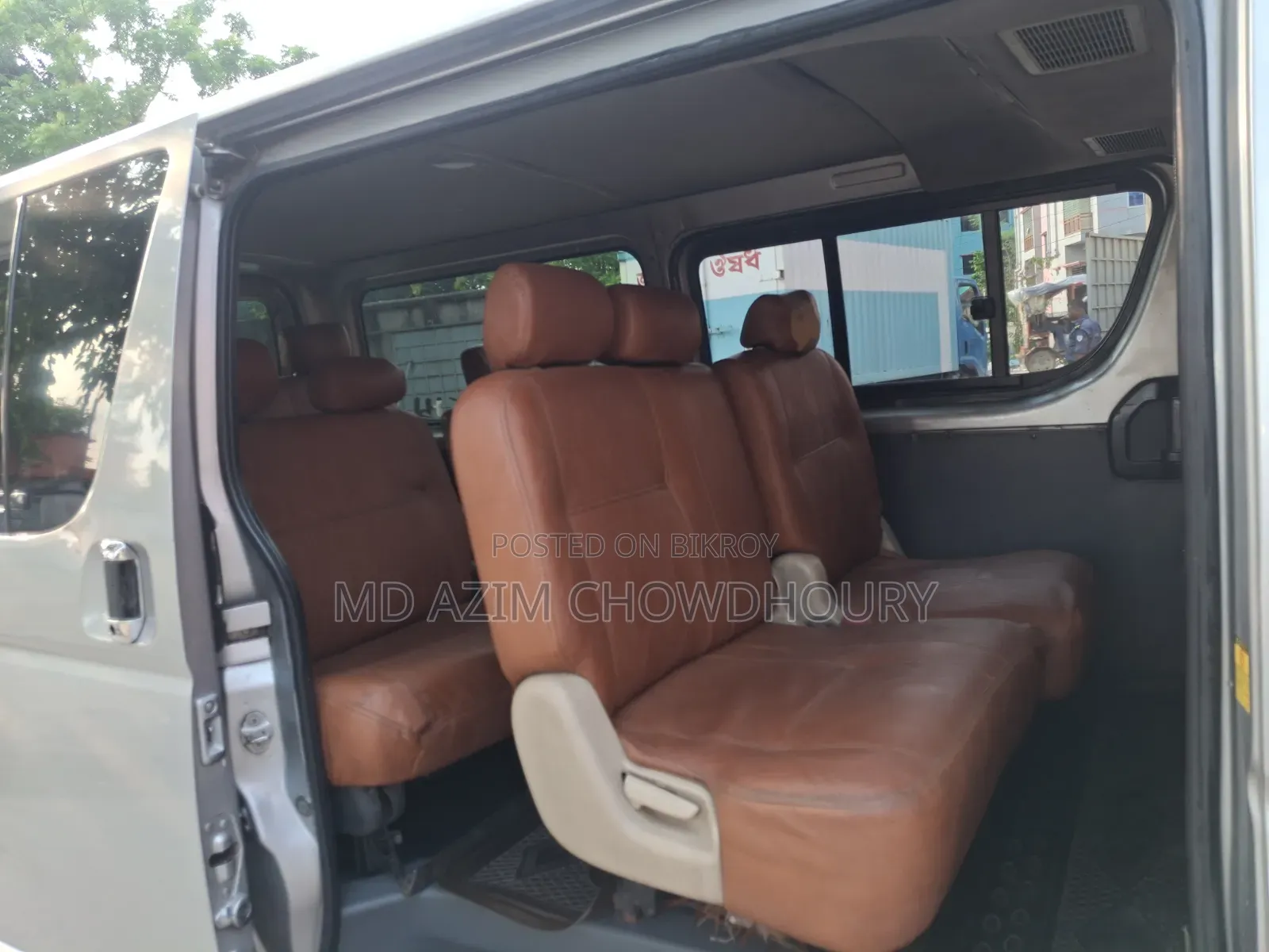 Toyota HiAce 2012 Silver