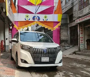 Toyota Esquire 1.8 FWD Hybrid (7 Seater) 2020 Pearl