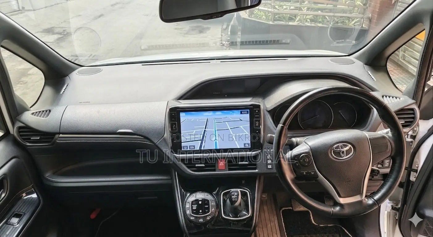 Toyota Esquire 1.8 FWD Hybrid (7 Seater) 2020 Pearl