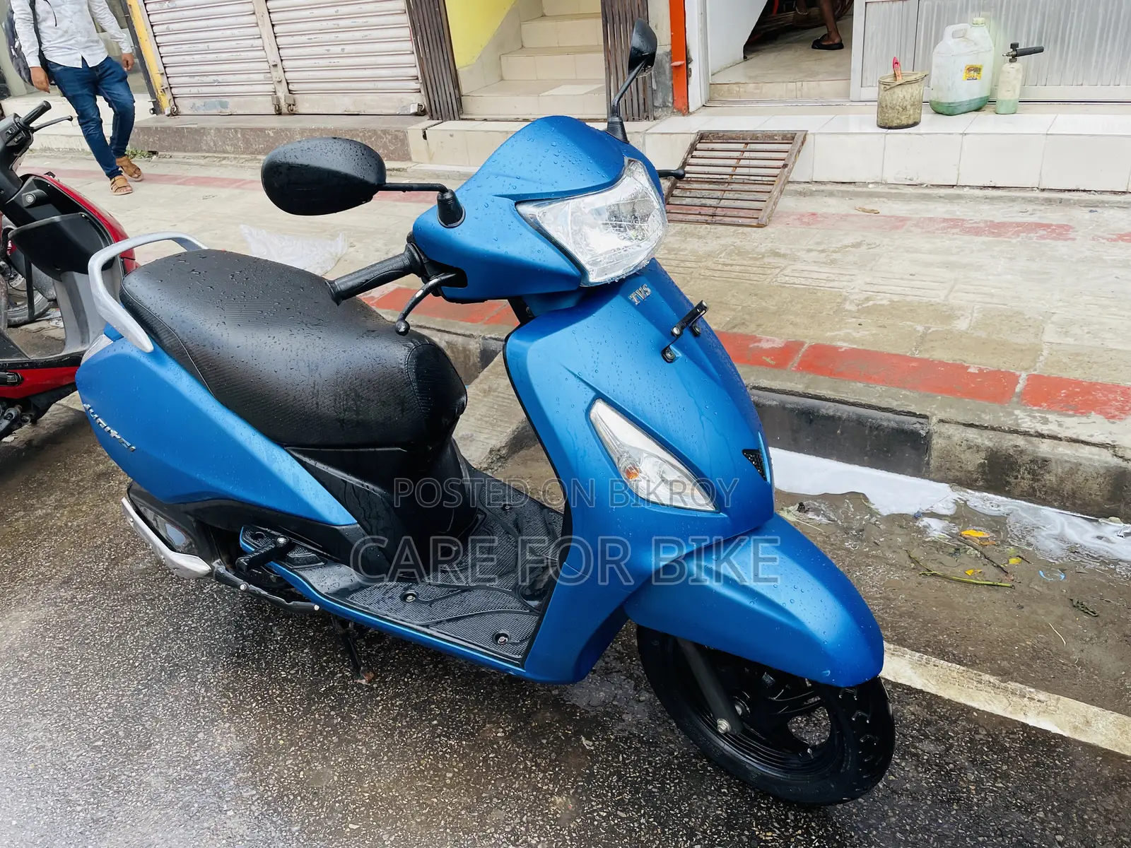 TVS 2020 Blue