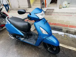 টিভিএস ২০২০ নীল