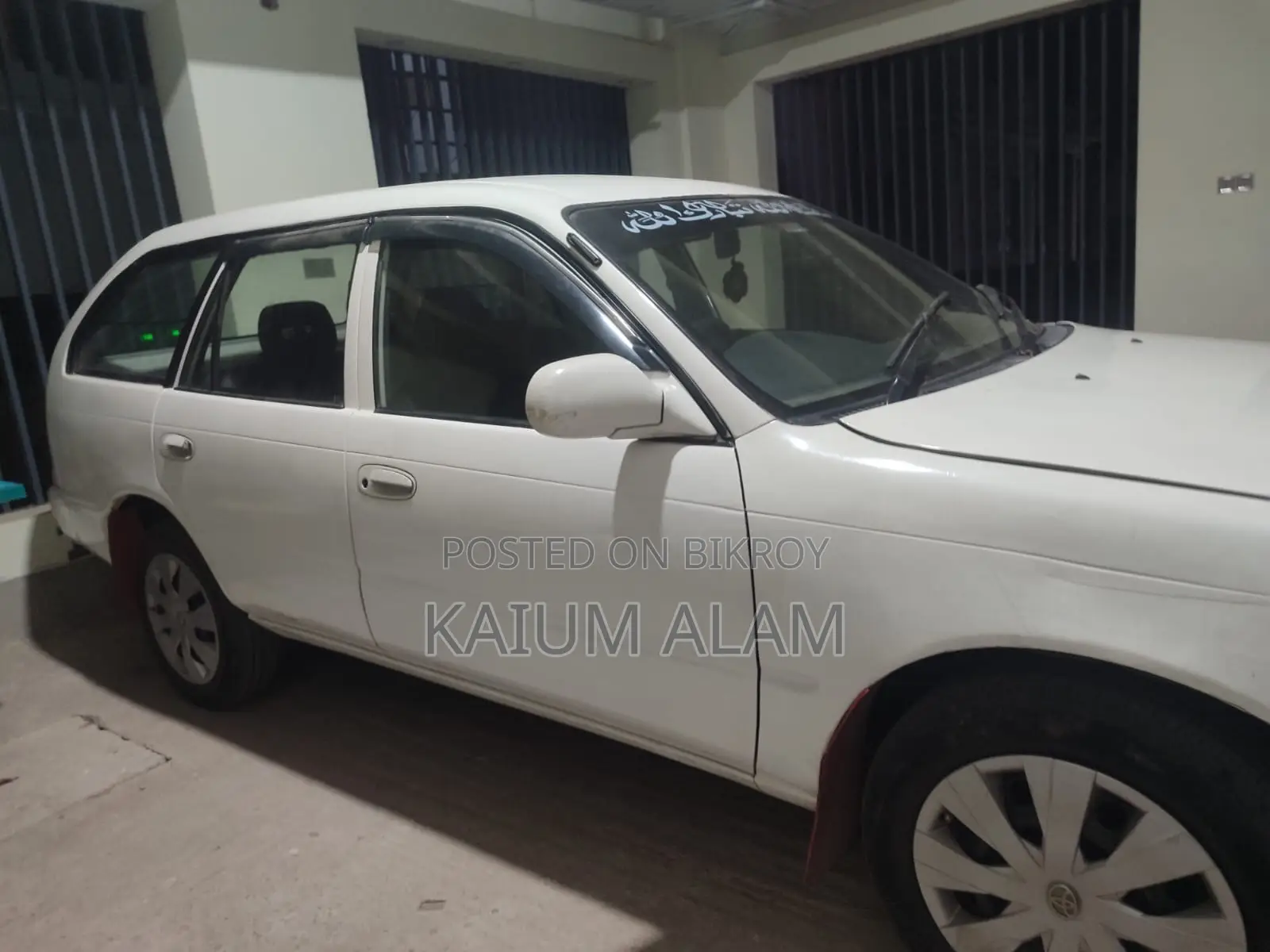 Toyota Corolla SE 2021 White