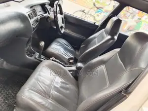 Toyota Corolla SE 2021 White