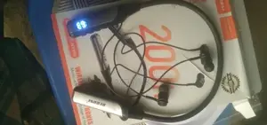 Regrsi Wireless Neckband Re-ny060