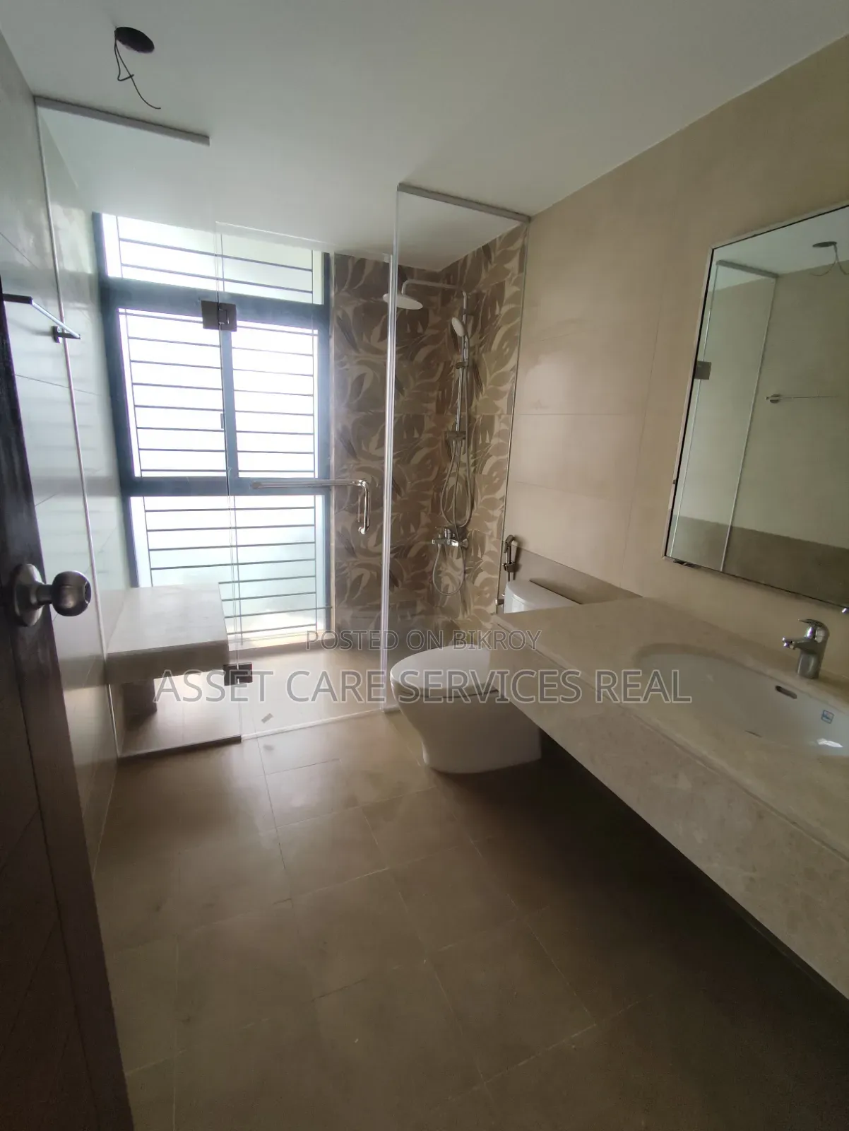 4bdrm Apartment in Venture, Gulshan for Rent