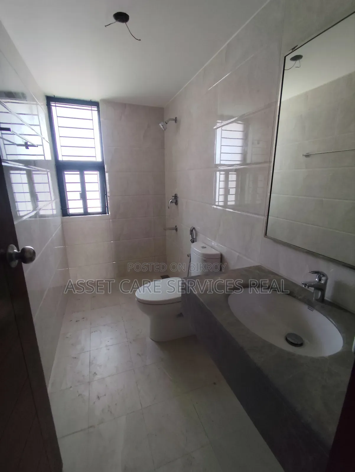 4bdrm Apartment in Venture, Gulshan for Rent