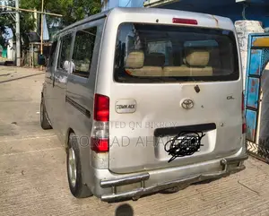 Toyota Noah 1.8 FWD Hybrid (7 Seater) 2014 Silver