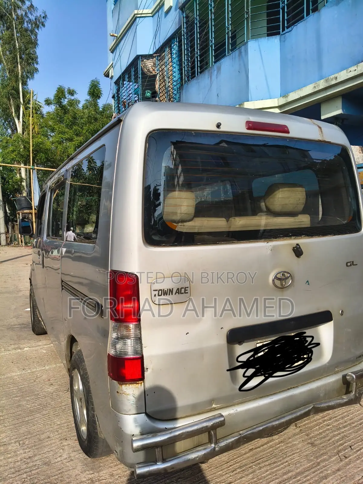 Toyota Noah 1.8 FWD Hybrid (7 Seater) 2014 Silver