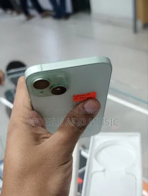Apple iPhone 15 128 GB Green