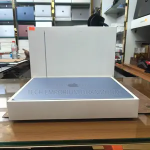 Laptop Apple MacBook Air 2025 M4 13-Inch 16GB Apple M4 SSD 256GB