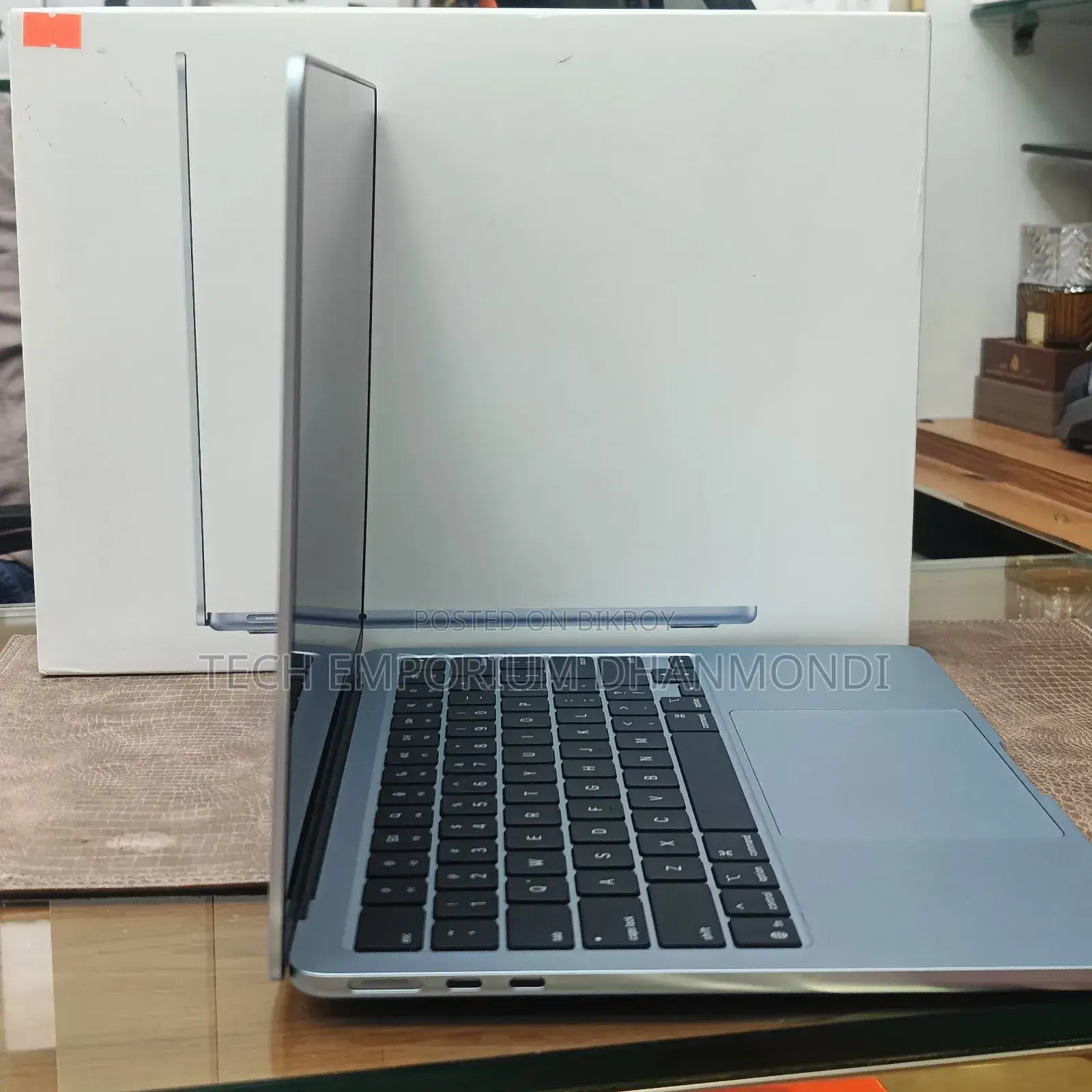 Laptop Apple MacBook Air 2025 M4 13-Inch 16GB Apple M4 SSD 256GB