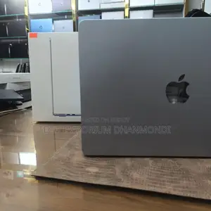 Laptop Apple MacBook Air 2025 M4 13-Inch 16GB Apple M4 SSD 256GB