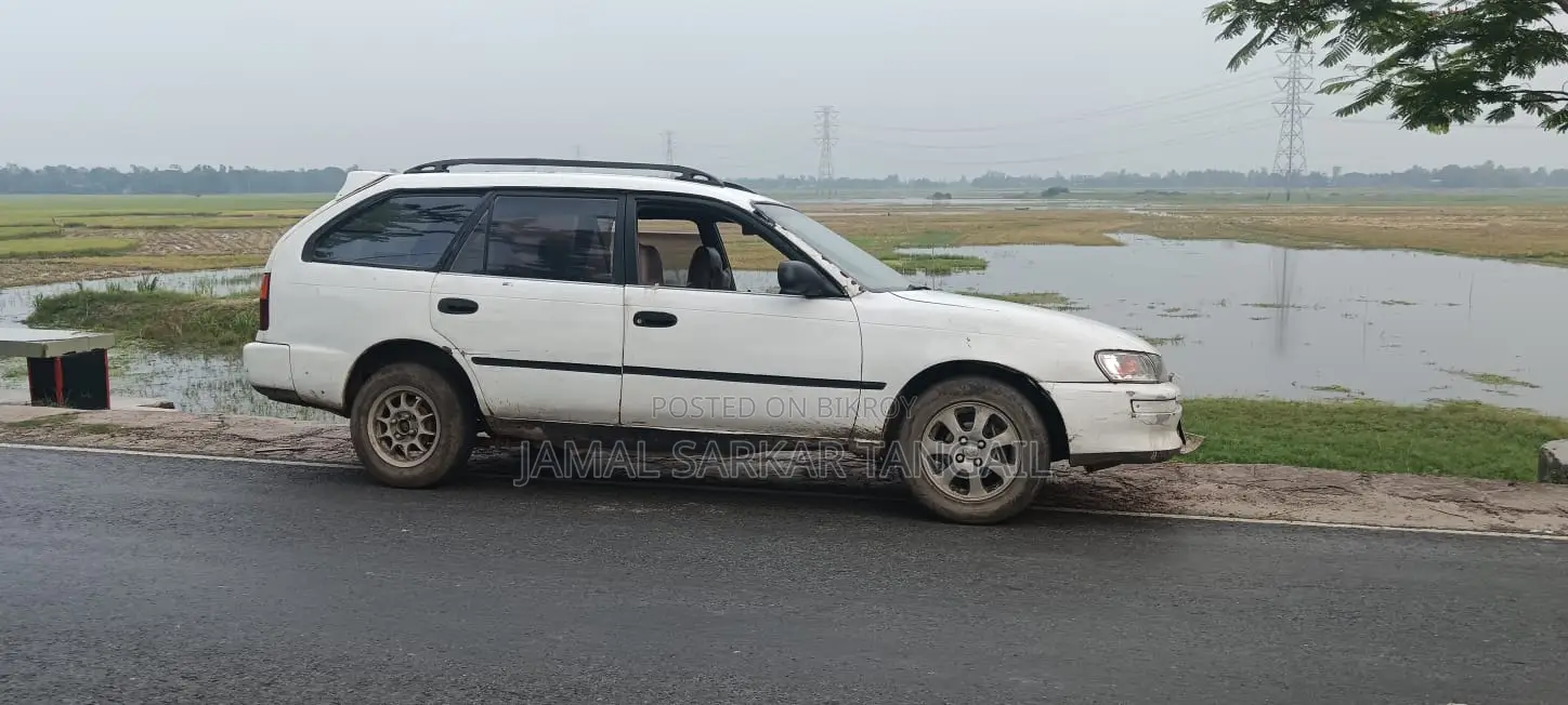 Toyota Corolla Station Wagon 1995 White