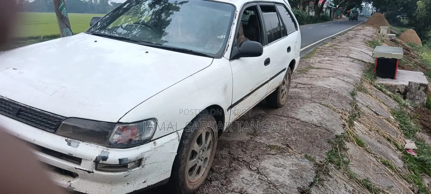 Toyota Corolla Station Wagon 1995 White