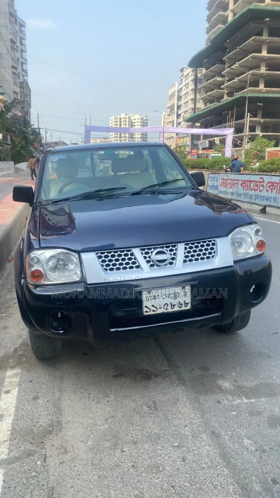 Nissan DoubleCab 2005 Purple