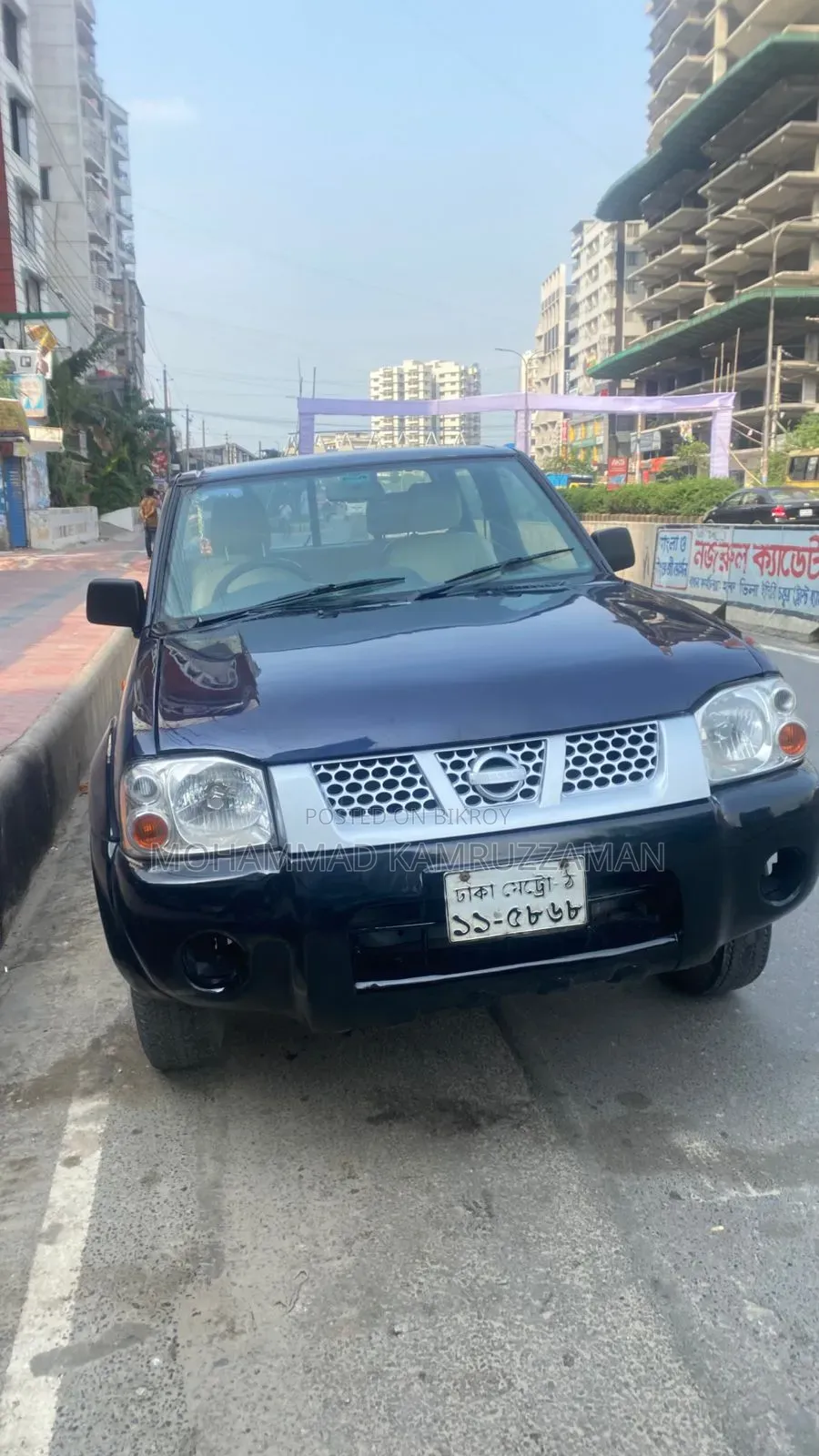 Nissan DoubleCab 2005 Purple