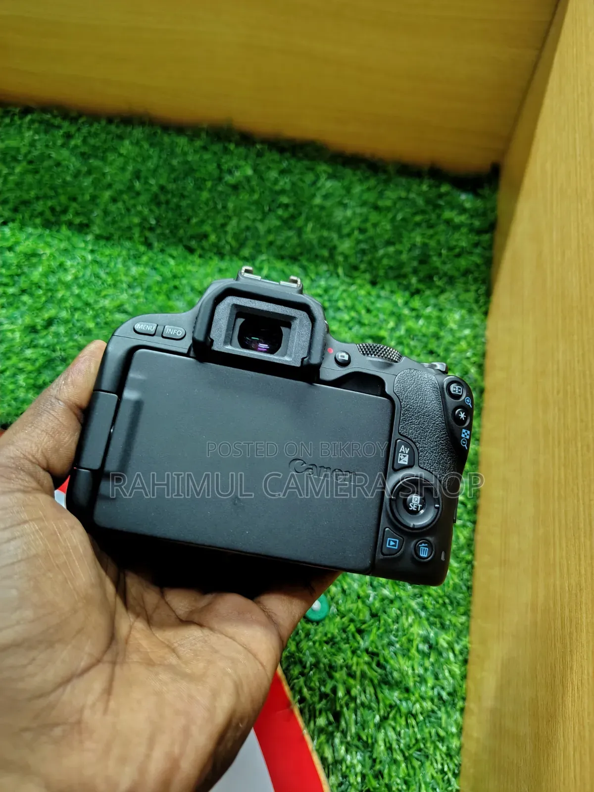 Eid Special Offer: Canon 200D with 50mm Lens