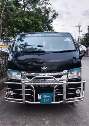 Toyota HiAce 2006 Black