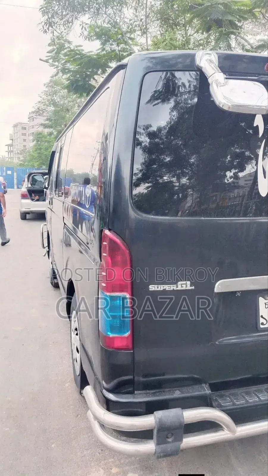 Toyota HiAce 2006 Black