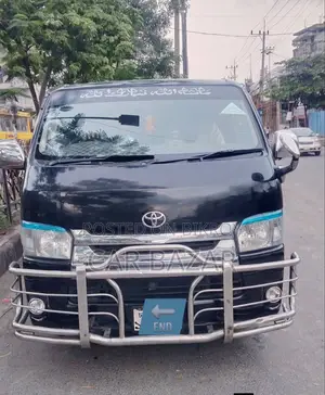 Toyota HiAce 2006 Black