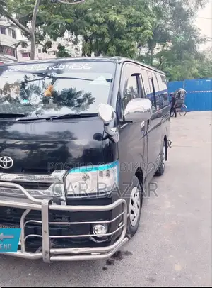 Toyota HiAce 2006 Black