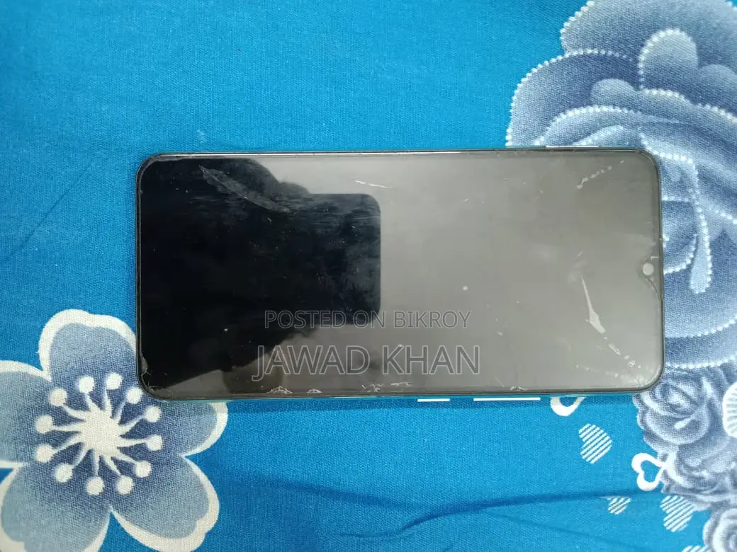 Vivo Y11 32 GB Blue