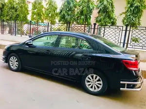 টয়োটা অ্যালিয়ন ২০১০ কালো